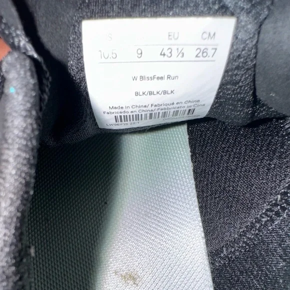 Lululemon Chargefeel Low Sneakers – Black – Size 11 (Like New) - Picture 9 of 9